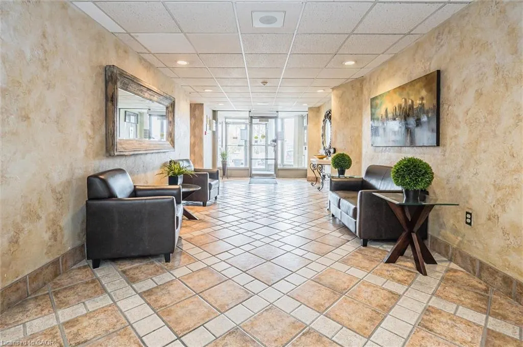 55 Green Valley Drive, #1812