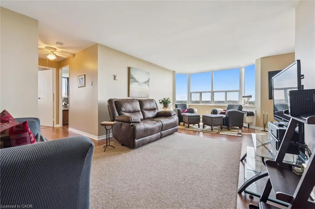 55 Green Valley Drive, #1812
