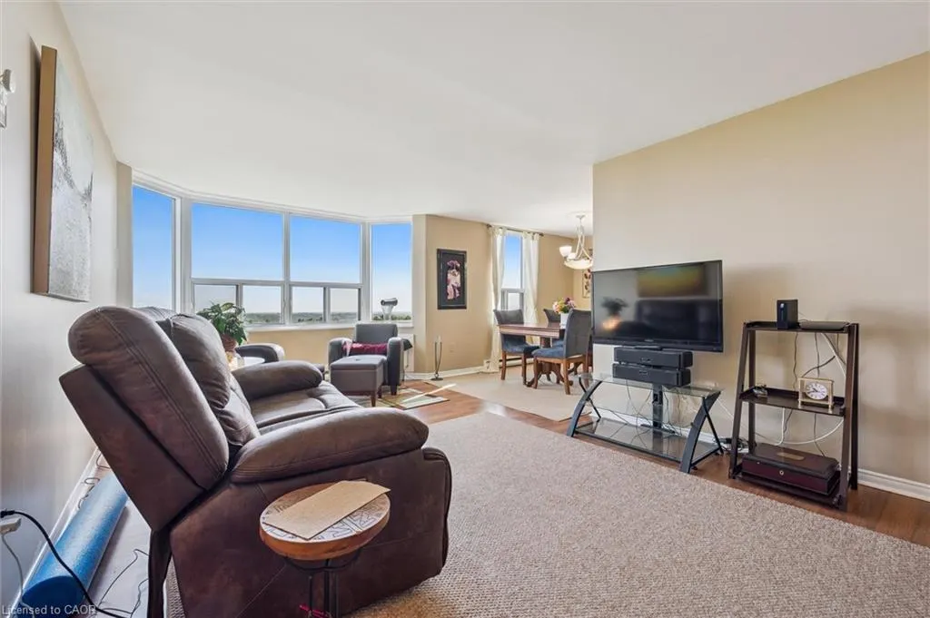 55 Green Valley Drive, #1812
