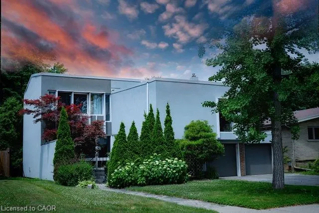 90 Winston Avenue