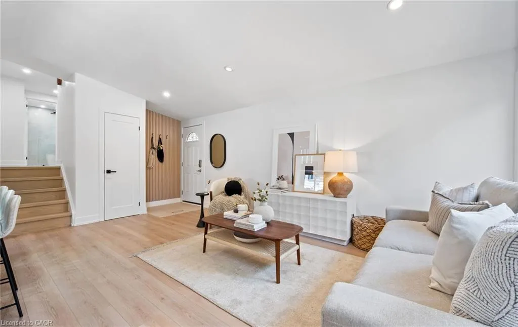 105 Lilacside Drive