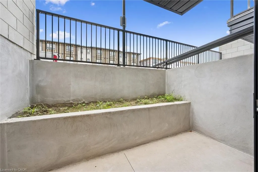 410 Northfield Drive W, #D13