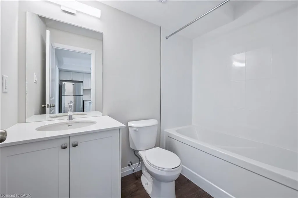 410 Northfield Drive W, #D13