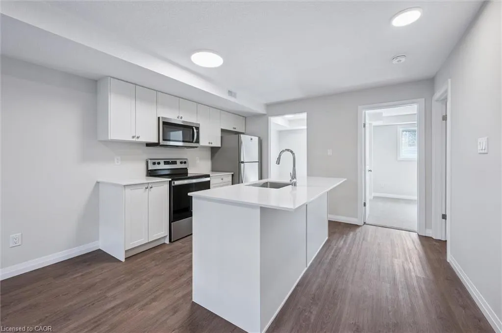 410 Northfield Drive W, #D13