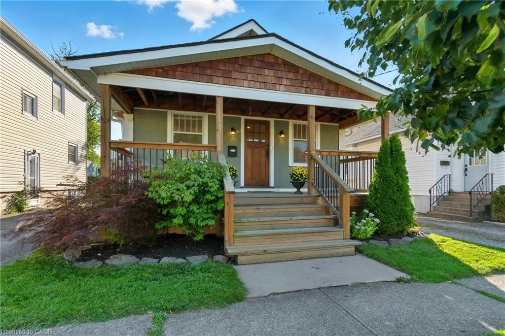 27 Dexter Street