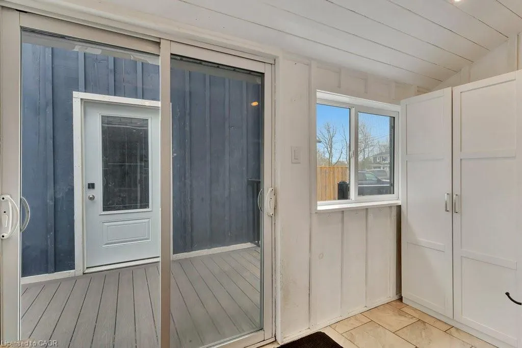 102 Poplar Avenue