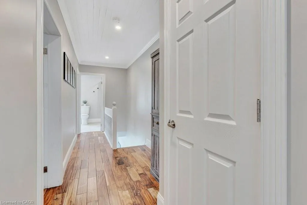 102 Poplar Avenue