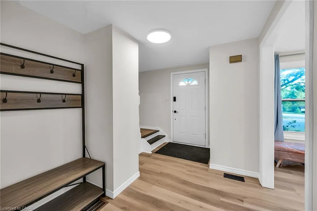 494 Kortright Road W