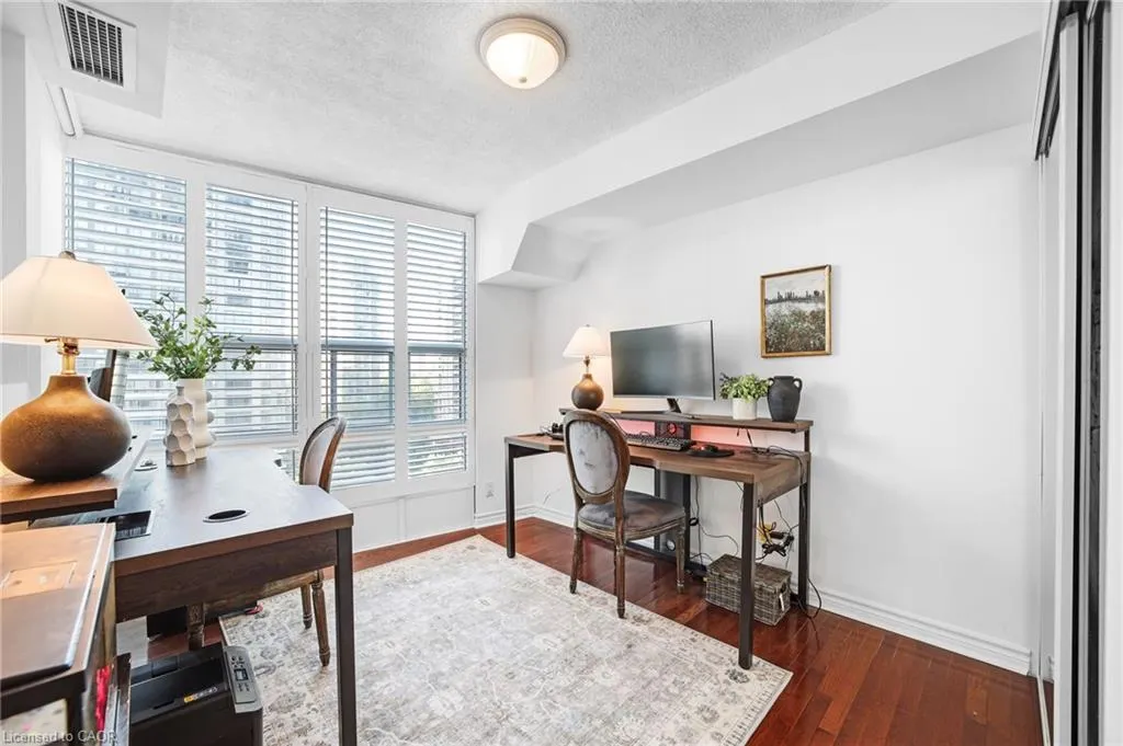 1 Elm Drive W, #1005
