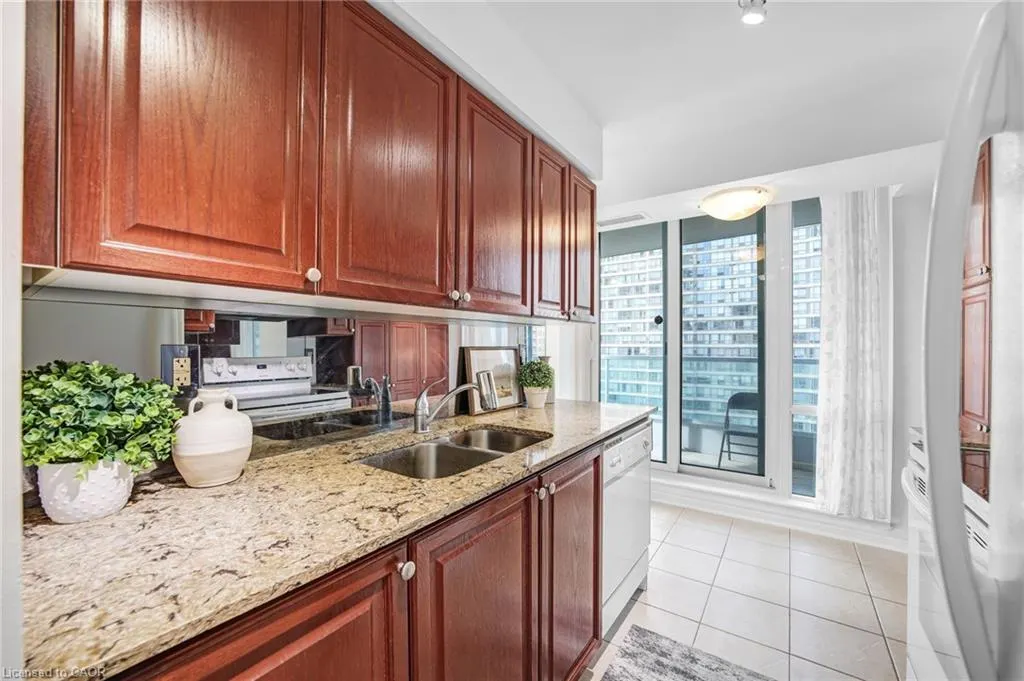1 Elm Drive W, #1005