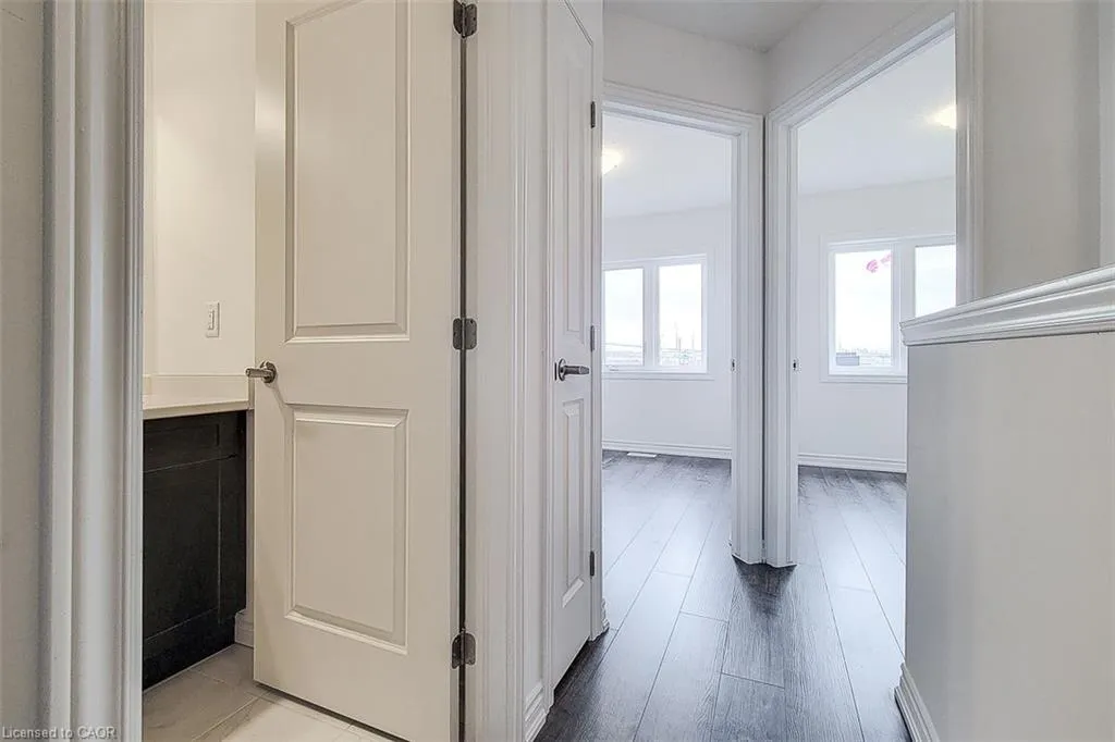 61 Soho Street, #33