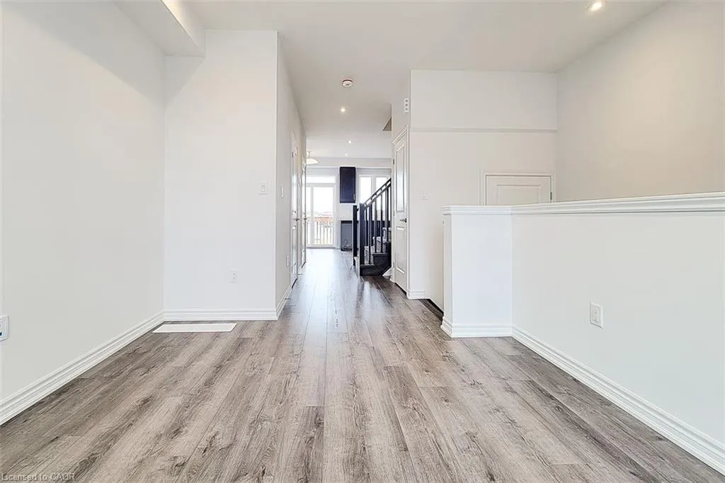 61 Soho Street, #33