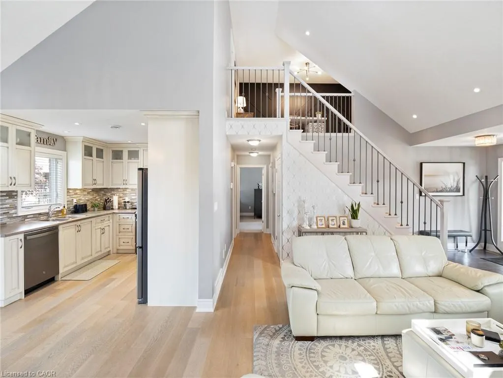 112 Ruby's Crescent