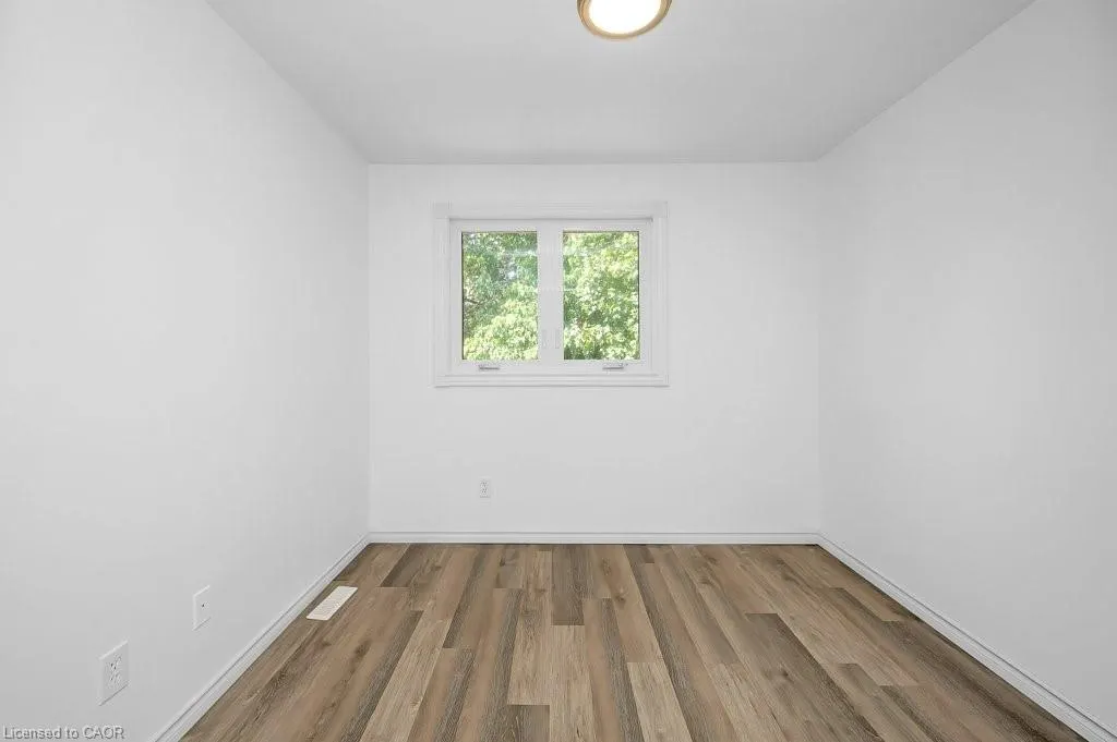 5193 Banting Court