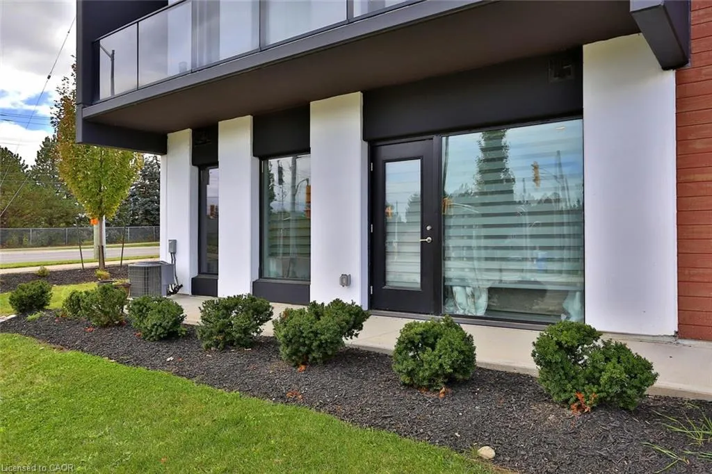 5 Wake Robin Drive, #118