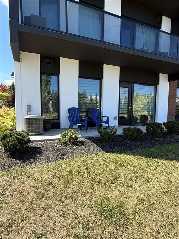 5 Wake Robin Drive, #118