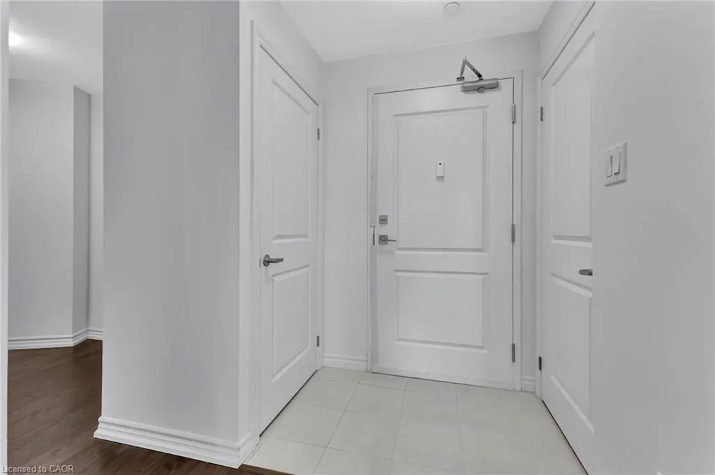 125 Shoreview Place, #322