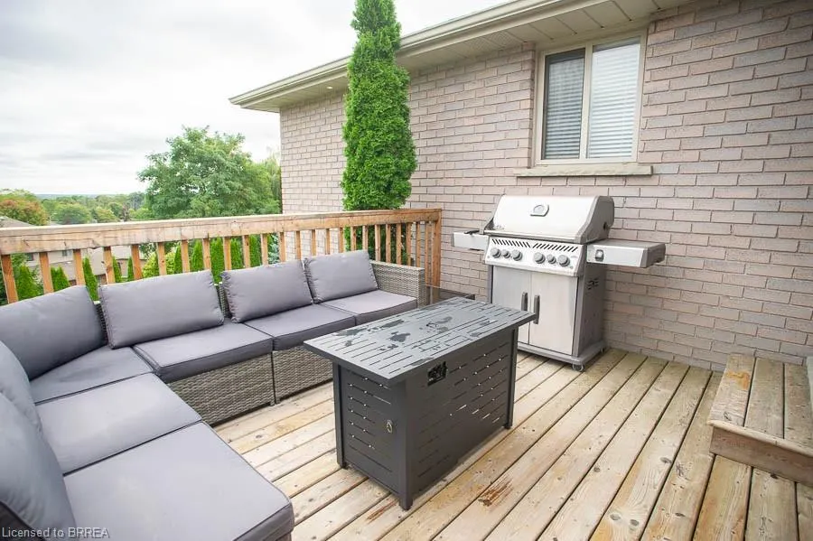 52 Sunnyside Drive