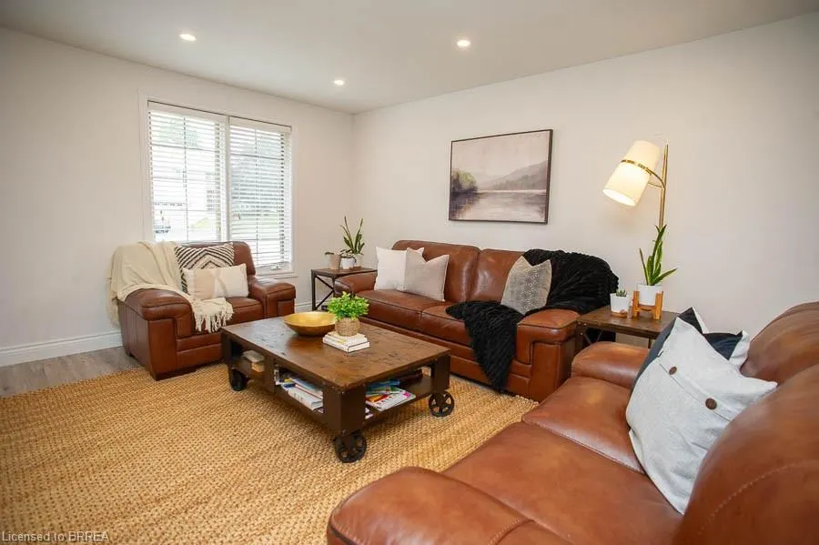52 Sunnyside Drive