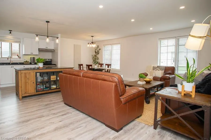52 Sunnyside Drive