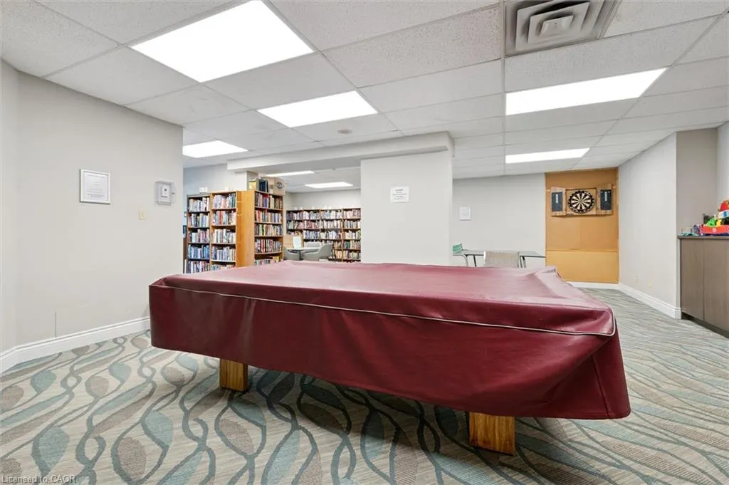 237 King Street W, #703