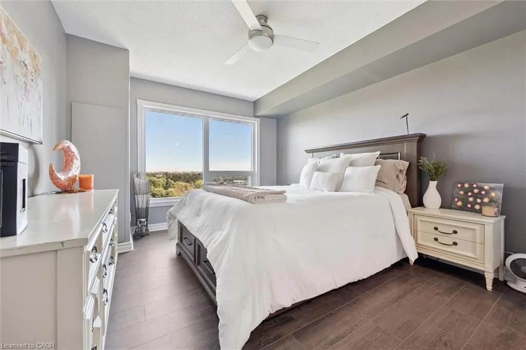 237 King Street W, #703