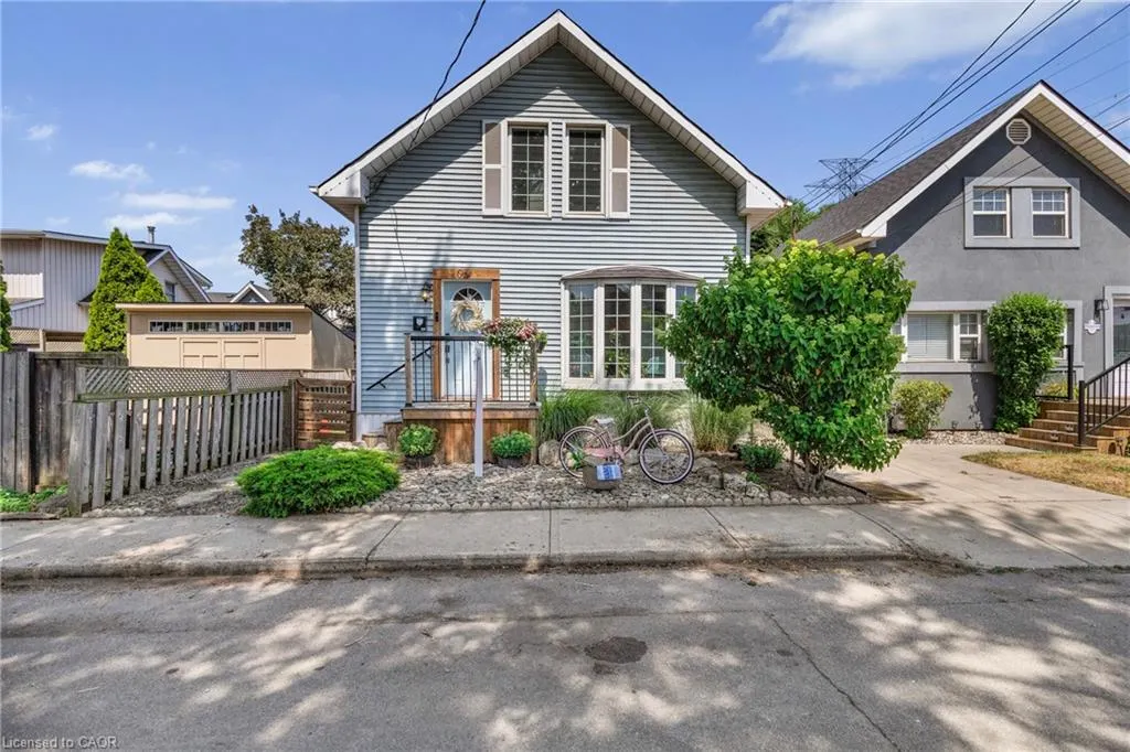 1 Mareve Avenue