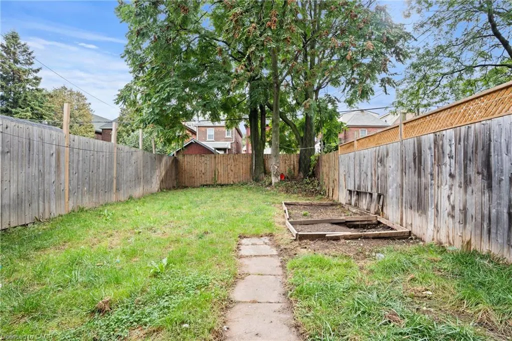 40 Rosemont Avenue
