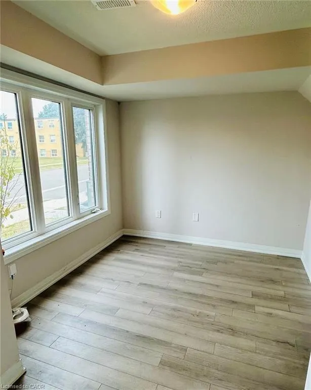 585 Colborne Street, #302