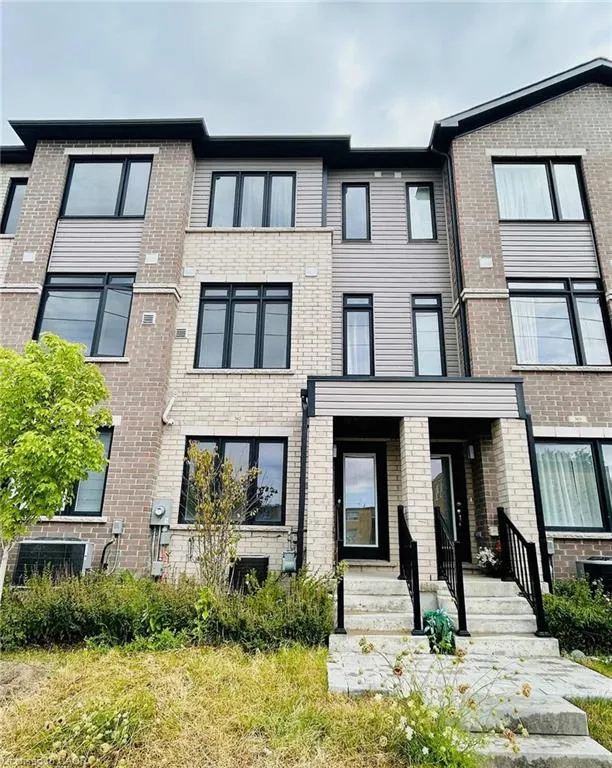585 Colborne Street, #302