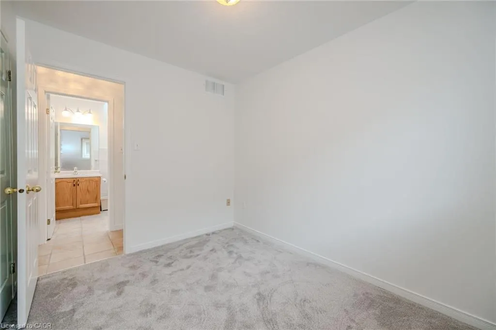 2887 Darien Road