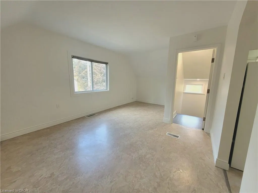 121 Blucher Street, #2