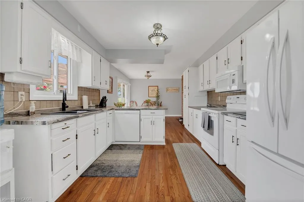 484 Hald-Dunn Townline Road