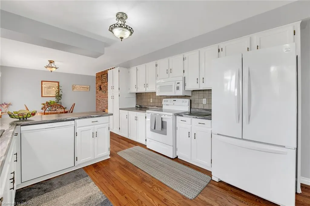 484 Hald-Dunn Townline Road