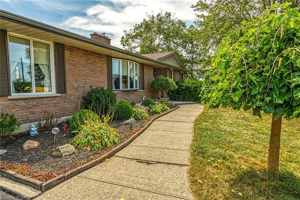 484 Hald-Dunn Townline Road