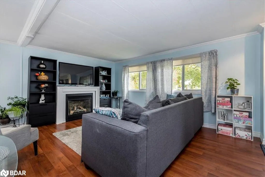 5 Broadway Avenue