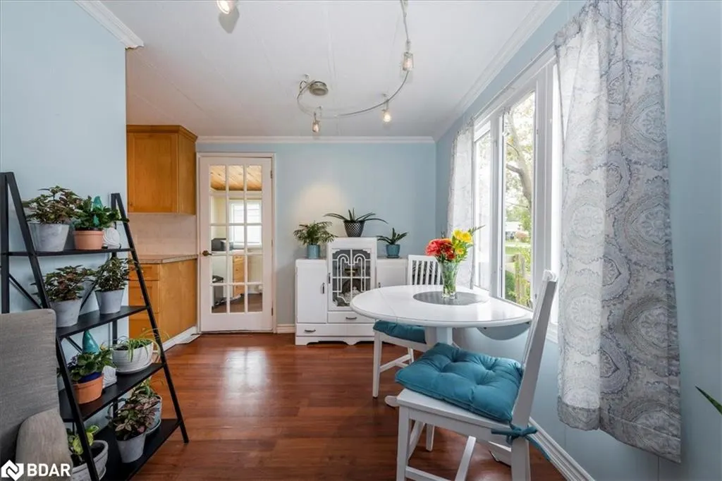 5 Broadway Avenue