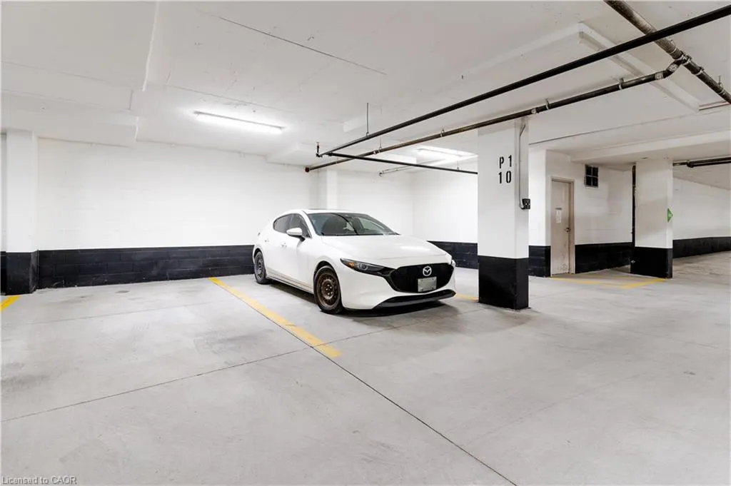 681 Yonge Street, #409