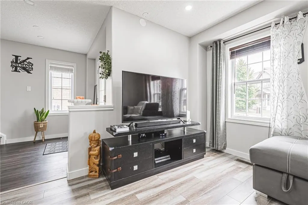 214 Snyder's Road E, #2