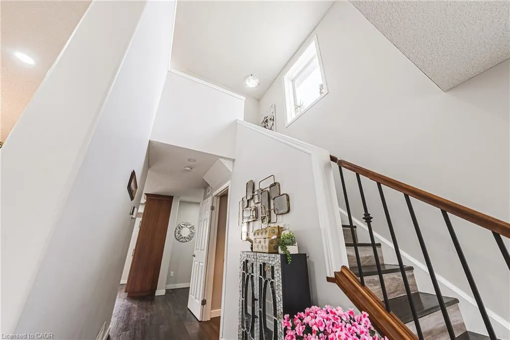 214 Snyder's Road E, #2