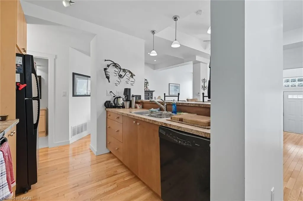 49 Ontario Street, #1