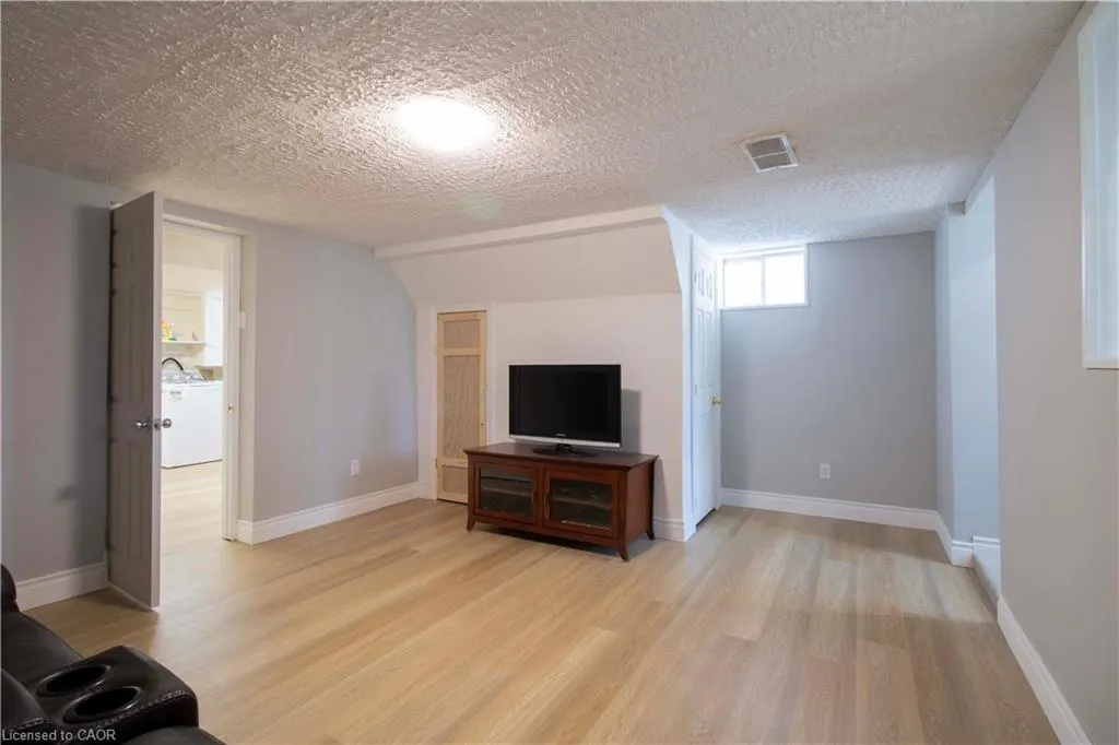 187 Clover Place