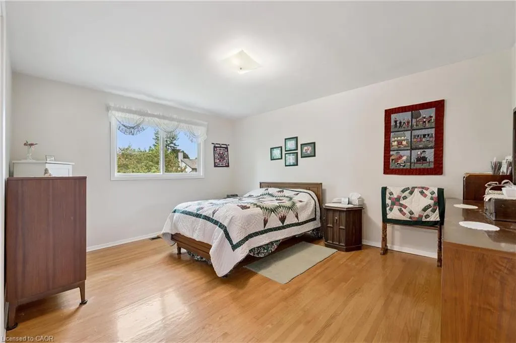 18 Simpson Avenue
