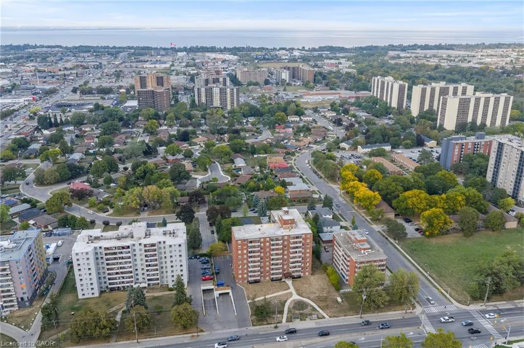 851 Queenston Drive, #802