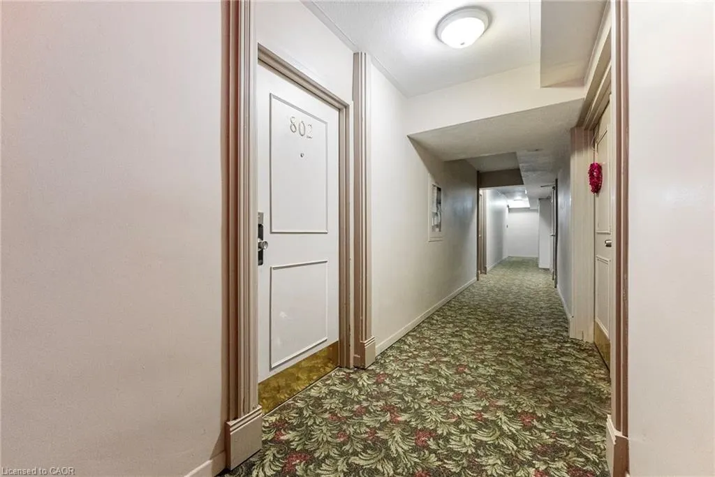 851 Queenston Drive, #802