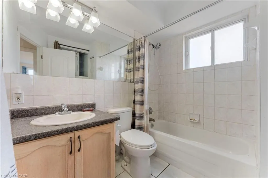 851 Queenston Drive, #802