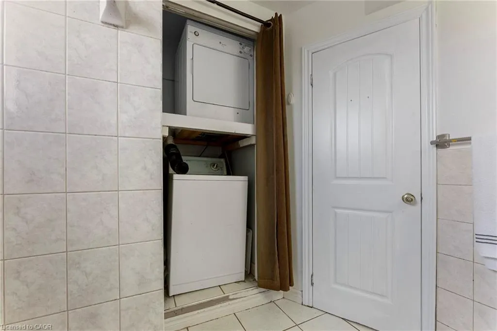 851 Queenston Drive, #802