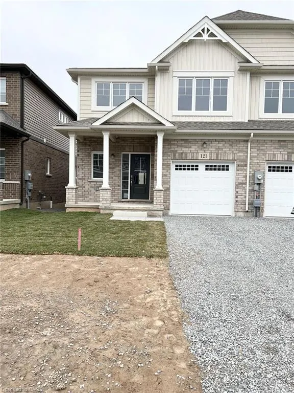 121 Alicia Crescent
