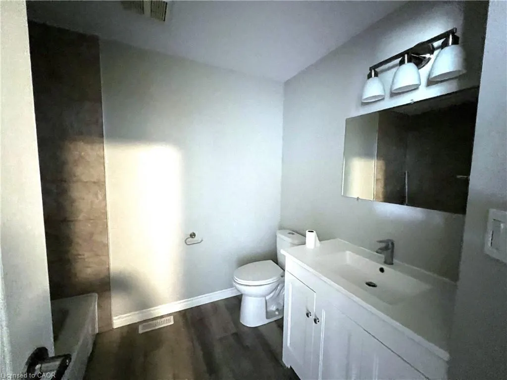 125 Sekura Crescent, #21