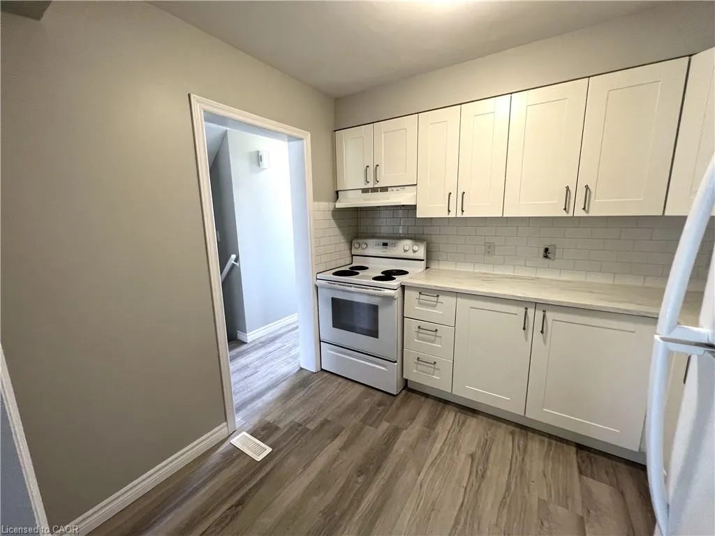 125 Sekura Crescent, #21
